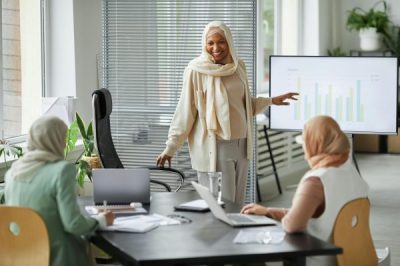 Tren Fashion Hijab 2025: Gaya Modis untuk Tampil Percaya Diri