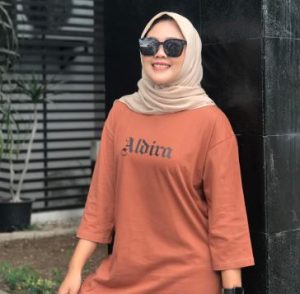 Gaya Baju Oversize Wanita Hijab