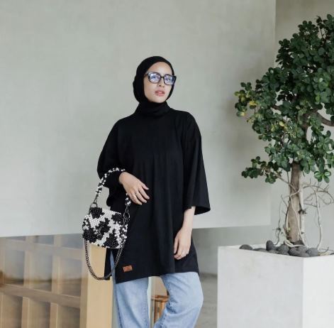 Gaya Baju Oversize Wanita Hijab